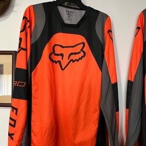 COPY - BRAND NEW Fox Jerseys MENS 1 Large, Never Worn. (1 XLarge listed separ…